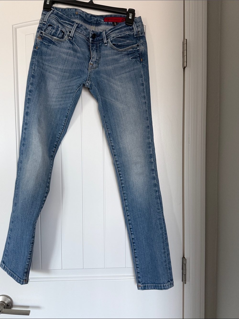 Vigoss Straight-Leg Jeans in Light Blue Wash